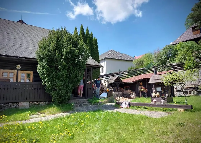 Traditional Cozy Cottage Bocanka